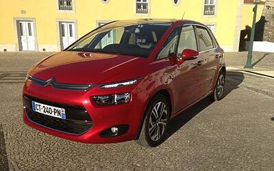 LANCIO EUROPEO DI CITROEN C4 PICASSO A LISBONA CON LA NUOVA DOTAZIONE TECNOLOGICA DOPPIO DISPLAY DA 12 e 7 POLLICI CON LA CONNESSIONE INTEGRATA ALLA RETE E APP DEDICATE 119
