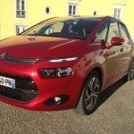 LANCIO EUROPEO DI CITROEN C4 PICASSO A LISBONA CON LA NUOVA DOTAZIONE TECNOLOGICA DOPPIO DISPLAY DA 12 e 7 POLLICI CON LA CONNESSIONE INTEGRATA ALLA RETE E APP DEDICATE 123