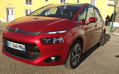 LANCIO EUROPEO DI CITROEN C4 PICASSO A LISBONA CON LA NUOVA DOTAZIONE TECNOLOGICA DOPPIO DISPLAY DA 12 e 7 POLLICI CON LA CONNESSIONE INTEGRATA ALLA RETE E APP DEDICATE 123