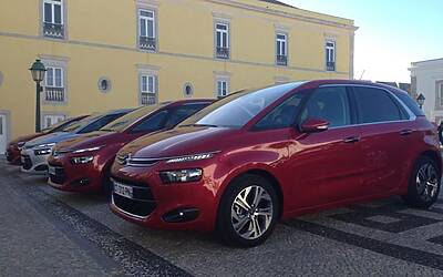 LANCIO EUROPEO DI CITROEN C4 PICASSO A LISBONA CON LA NUOVA DOTAZIONE TECNOLOGICA DOPPIO DISPLAY DA 12 e 7 POLLICI CON LA CONNESSIONE INTEGRATA ALLA RETE E APP DEDICATE 202