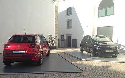 LANCIO EUROPEO DI CITROEN C4 PICASSO A LISBONA CON LA NUOVA DOTAZIONE TECNOLOGICA DOPPIO DISPLAY DA 12 e 7 POLLICI CON LA CONNESSIONE INTEGRATA ALLA RETE E APP DEDICATE 221