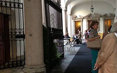 La cerimonia di consegna a palazzo cusani della nuova fiat grande punto donata dal rotary club milano net alla fondazione asilo mariuccia 01