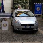 La cerimonia di consegna a palazzo cusani della nuova fiat grande punto donata dal rotary club milano net alla fondazione asilo mariuccia 25