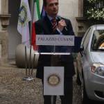 La cerimonia di consegna a palazzo cusani della nuova fiat grande punto donata dal rotary club milano net alla fondazione asilo mariuccia 28