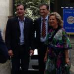 La cerimonia di consegna a palazzo cusani della nuova fiat grande punto donata dal rotary club milano net alla fondazione asilo mariuccia 60