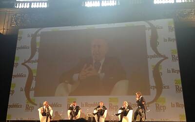 REPIDEE13 LE FOTO ESCLUSIVE ED IN ANTEPRIMA DELLA REPUBBLICA DELLE IDEE A FIRENZE FARE RETE CON MARCO PATUANO E RICCARDO LUNA SALA DEI 500 CINQUECENTO PALAZZO VECCHIO DELLA SIGNORIA 32