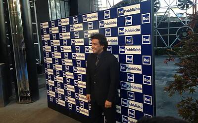 SERATA DI GALA RAI TV CON PRESENTAZIONE DEI PALINSESTI AUTUNNALI E DEI NUOVI PROGRAMMI TELEVISIVI NEGLI STUDI TELEVISIVI DI MILANO 033