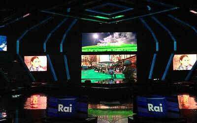 SERATA DI GALA RAI TV CON PRESENTAZIONE DEI PALINSESTI AUTUNNALI E DEI NUOVI PROGRAMMI TELEVISIVI NEGLI STUDI TELEVISIVI DI MILANO 102