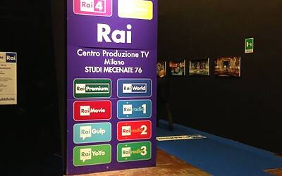 SERATA DI GALA RAI TV CON PRESENTAZIONE DEI PALINSESTI AUTUNNALI E DEI NUOVI PROGRAMMI TELEVISIVI NEGLI STUDI TELEVISIVI DI MILANO 146