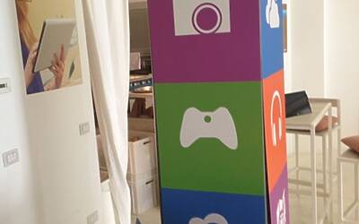 SURFACE PRO TABLET MICROSOFT PRESENTAZIONE E LANCIO ITALIANO INTERVISTA A CLAUDIA BONATTI DIRETTORE EVENTO A MILANO 07