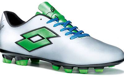 è stato utilizzato un solo blocco per la Solista la scarpa catarifrangente della Lotto