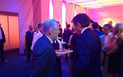 ANNUNCI E NOVITA MEDIASET PRESENTAZIONE PALINSESTI AUTUNNO 2013 INTERVISTA CON PIERSILVIO BERLUSCONI E PIERO CHIAMBRETTI CENA PREPARATA DA DAVIDE OLDANI NUOVA PROGRAMMAZIONE TV CANALE 5 ITALIA 1 RETE 4 08