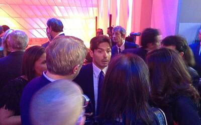 ANNUNCI E NOVITA MEDIASET PRESENTAZIONE PALINSESTI AUTUNNO 2013 INTERVISTA CON PIERSILVIO BERLUSCONI E PIERO CHIAMBRETTI CENA PREPARATA DA DAVIDE OLDANI NUOVA PROGRAMMAZIONE TV CANALE 5 ITALIA 1 RETE 4 10