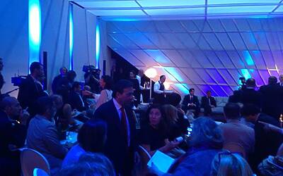 ANNUNCI E NOVITA MEDIASET PRESENTAZIONE PALINSESTI AUTUNNO 2013 INTERVISTA CON PIERSILVIO BERLUSCONI E PIERO CHIAMBRETTI CENA PREPARATA DA DAVIDE OLDANI NUOVA PROGRAMMAZIONE TV CANALE 5 ITALIA 1 RETE 4 31