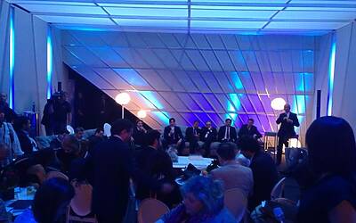 ANNUNCI E NOVITA MEDIASET PRESENTAZIONE PALINSESTI AUTUNNO 2013 INTERVISTA CON PIERSILVIO BERLUSCONI E PIERO CHIAMBRETTI CENA PREPARATA DA DAVIDE OLDANI NUOVA PROGRAMMAZIONE TV CANALE 5 ITALIA 1 RETE 4 33