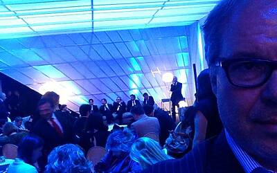 ANNUNCI E NOVITA MEDIASET PRESENTAZIONE PALINSESTI AUTUNNO 2013 INTERVISTA CON PIERSILVIO BERLUSCONI E PIERO CHIAMBRETTI CENA PREPARATA DA DAVIDE OLDANI NUOVA PROGRAMMAZIONE TV CANALE 5 ITALIA 1 RETE 4 34