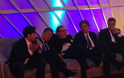 ANNUNCI E NOVITA MEDIASET PRESENTAZIONE PALINSESTI AUTUNNO 2013 INTERVISTA CON PIERSILVIO BERLUSCONI E PIERO CHIAMBRETTI CENA PREPARATA DA DAVIDE OLDANI NUOVA PROGRAMMAZIONE TV CANALE 5 ITALIA 1 RETE 4 41