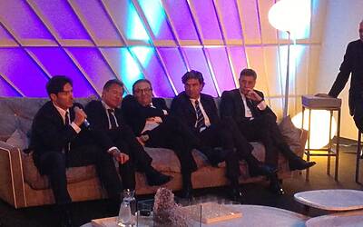 ANNUNCI E NOVITA MEDIASET PRESENTAZIONE PALINSESTI AUTUNNO 2013 INTERVISTA CON PIERSILVIO BERLUSCONI E PIERO CHIAMBRETTI CENA PREPARATA DA DAVIDE OLDANI NUOVA PROGRAMMAZIONE TV CANALE 5 ITALIA 1 RETE 4 44