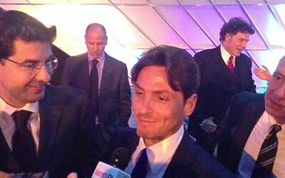 ANNUNCI E NOVITA MEDIASET PRESENTAZIONE PALINSESTI AUTUNNO 2013 INTERVISTA CON PIERSILVIO BERLUSCONI E PIERO CHIAMBRETTI CENA PREPARATA DA DAVIDE OLDANI NUOVA PROGRAMMAZIONE TV CANALE 5 ITALIA 1 RETE 4 59