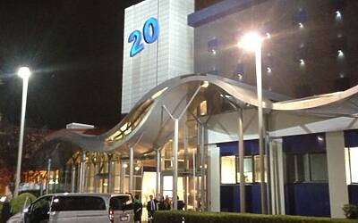 ANNUNCI E NOVITA MEDIASET PRESENTAZIONE PALINSESTI AUTUNNO 2013 INTERVISTA CON PIERSILVIO BERLUSCONI E PIERO CHIAMBRETTI CENA PREPARATA DA DAVIDE OLDANI NUOVA PROGRAMMAZIONE TV CANALE 5 ITALIA 1 RETE 4 78