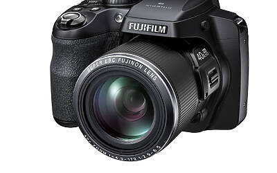 S8200 Black Front Left r100