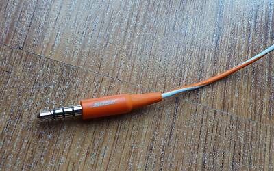 il cavetto delle nuove Cuffie sportive Bose SIE2