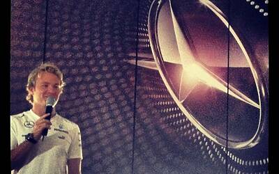 Nico Rosberg del Team F1 mercedes Benz petronas ci parla del rapporto tra uomo e tecnologia 11