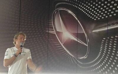 Nico Rosberg del Team F1 mercedes Benz petronas ci parla del rapporto tra uomo e tecnologia 12