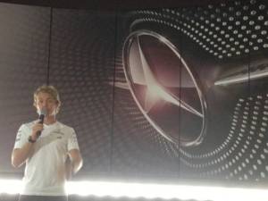 Nico Rosberg del Team F1 mercedes Benz petronas ci parla del rapporto tra uomo e tecnologia 13