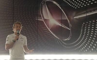 Nico Rosberg del Team F1 mercedes Benz petronas ci parla del rapporto tra uomo e tecnologia 17