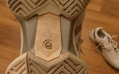 la cella dove è ospitato il micoach speedcell nelle adidas barricade 8