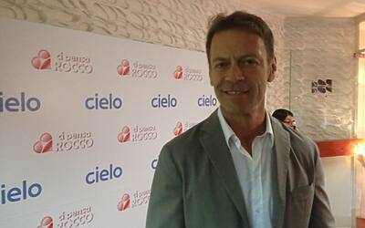 Ci Pensa Rocco Siffredi lancia il nuovo format su Sky Cielo e attacca Facebook come prima causa delle separazioni tra i coniugi 05