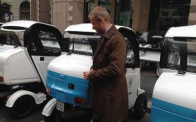 Le Isole Digitali dove navigare gratuitamente in wifi e noleggiare una auto elettrica 05