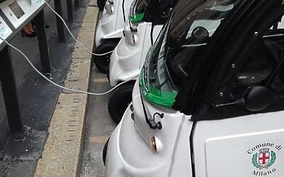 Le Isole Digitali dove navigare gratuitamente in wifi e noleggiare una auto elettrica 19