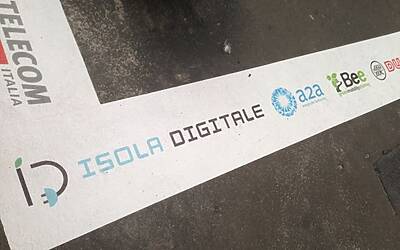 Le Isole Digitali dove navigare gratuitamente in wifi e noleggiare una auto elettrica 33