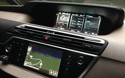 Quando la tecnologia incontra lambiente Citroen Grand C4 Picasso il Tecnospace che inquina meno di una sigaretta 068