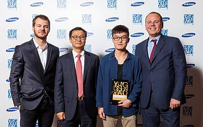 SYDA Vincitore Alessandro Cattelan Mr. Myung Presidente di SEI Geng Kun Carlo Barlocco Senior Vice President Head of Sales Marketing SEI