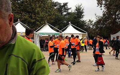 deejay ten milano 2013 le foto ed i video migliori non ufficiali della Deejay Ten milano 2013 guarda se ci sei anche tu tra i partecipanti alla corsa divertente di milano insieme a Radio Deejay e Linus 09