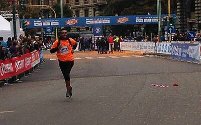 deejay ten milano 2013 le foto ed i video migliori non ufficiali della Deejay Ten milano 2013 guarda se ci sei anche tu tra i partecipanti alla corsa divertente di milano insieme a Radio Deejay e Linus 32