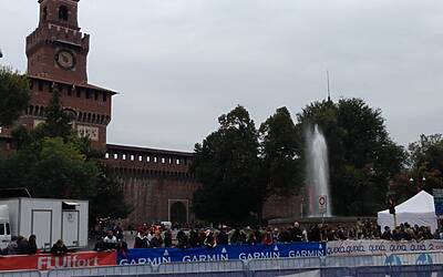 deejay ten milano 2013 le foto ed i video migliori non ufficiali della Deejay Ten milano 2013 guarda se ci sei anche tu tra i partecipanti alla corsa divertente di milano insieme a Radio Deejay e Linus 33