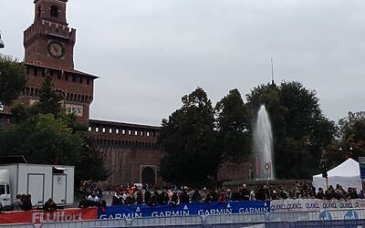 deejay ten milano 2013 le foto ed i video migliori non ufficiali della Deejay Ten milano 2013 guarda se ci sei anche tu tra i partecipanti alla corsa divertente di milano insieme a Radio Deejay e Linus 34