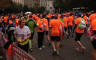 deejay ten milano 2013 le foto ed i video migliori non ufficiali della Deejay Ten milano 2013 guarda se ci sei anche tu tra i partecipanti alla corsa divertente di milano insieme a Radio Deejay e Linus 43