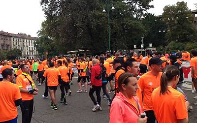 deejay ten milano 2013 le foto ed i video migliori non ufficiali della Deejay Ten milano 2013 guarda se ci sei anche tu tra i partecipanti alla corsa divertente di milano insieme a Radio Deejay e Linus 47