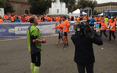 deejay ten milano 2013 le foto ed i video migliori non ufficiali della Deejay Ten milano 2013 guarda se ci sei anche tu tra i partecipanti alla corsa divertente di milano insieme a Radio Deejay e Linus 56