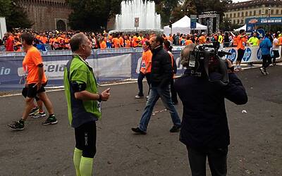 deejay ten milano 2013 le foto ed i video migliori non ufficiali della Deejay Ten milano 2013 guarda se ci sei anche tu tra i partecipanti alla corsa divertente di milano insieme a Radio Deejay e Linus 57