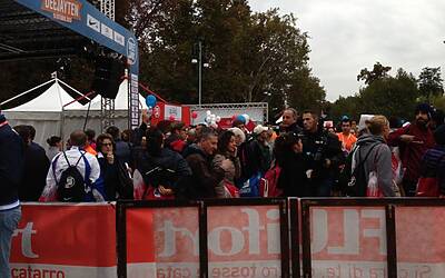 deejay ten milano 2013 le foto ed i video migliori non ufficiali della Deejay Ten milano 2013 guarda se ci sei anche tu tra i partecipanti alla corsa divertente di milano insieme a Radio Deejay e Linus 63