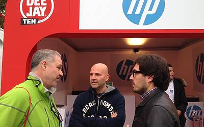 deejay ten milano 2013 le foto ed i video migliori non ufficiali della Deejay Ten milano 2013 guarda se ci sei anche tu tra i partecipanti alla corsa divertente di milano insieme a Radio Deejay e Linus 64