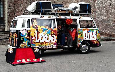 deejay ten milano 2013 le foto ed i video migliori non ufficiali della Deejay Ten milano 2013 guarda se ci sei anche tu tra i partecipanti alla corsa divertente di milano insieme a Radio Deejay e Linus 74