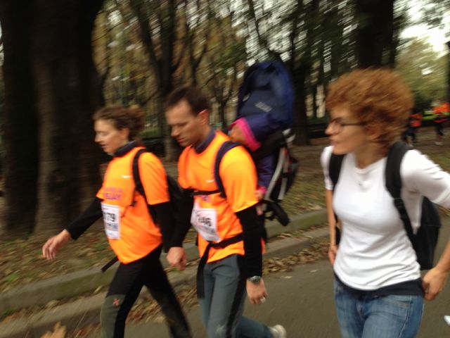 deejay ten milano 2013 le foto ed i video migliori non ufficiali della Deejay Ten milano 2013 guarda se ci sei anche tu tra i partecipanti alla corsa divertente di milano insieme a Radio Deejay e Linus correre corsa run running podisti podismo 44