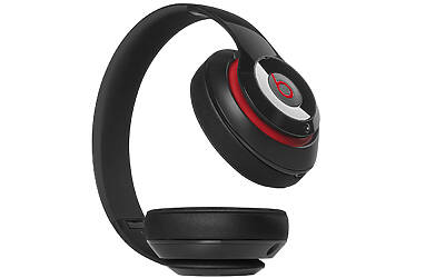 overear studio pixie black rgb feature